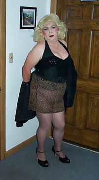 10P Submissive thick white crossdresser
