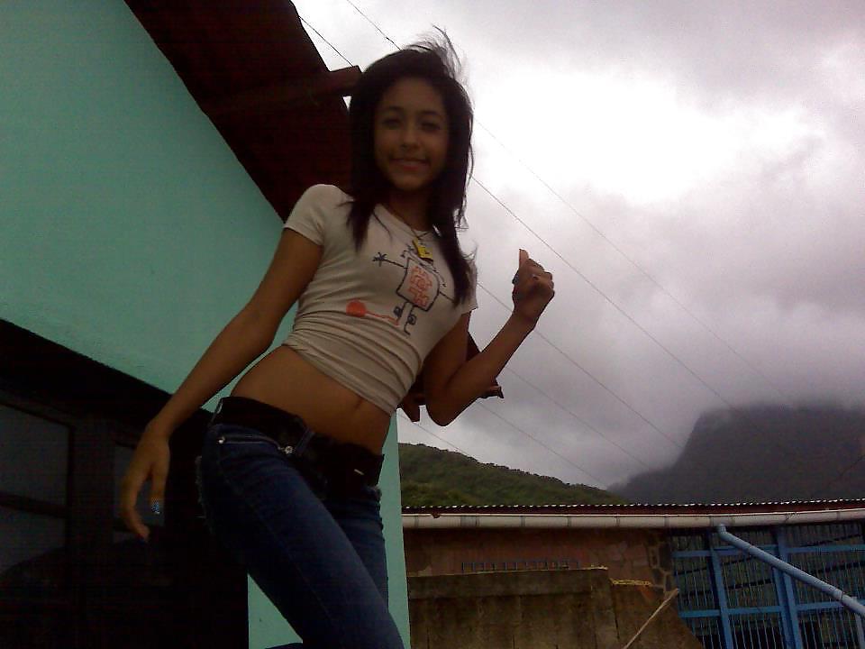 25P MAMITAS EMO