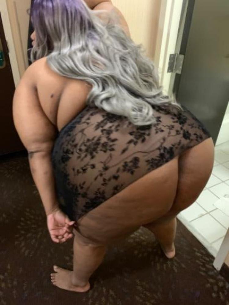 22P Massive booty