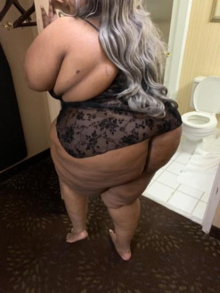 22P Massive booty