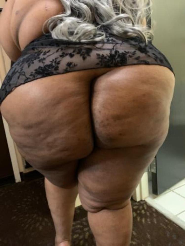 22P Massive booty