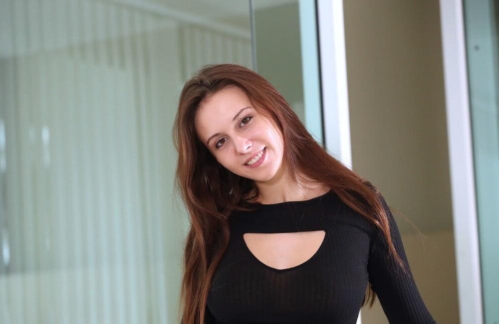 25P Erotic Alisa 2