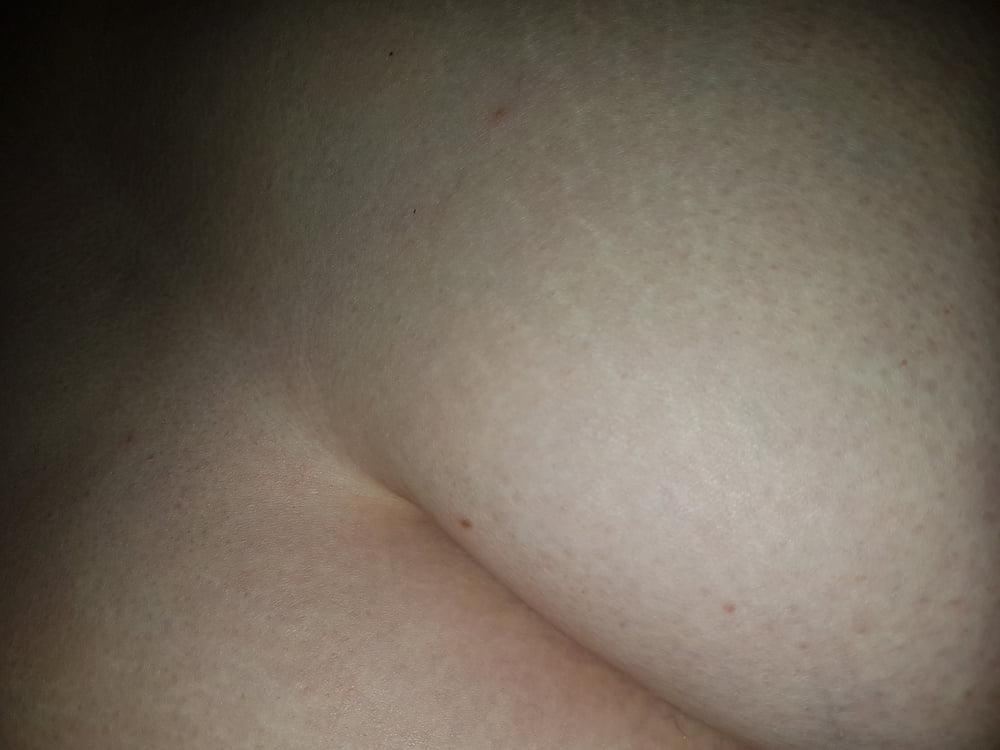 11P wife's arse (would you cum over it)