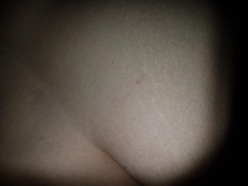 11P wife's arse (would you cum over it)