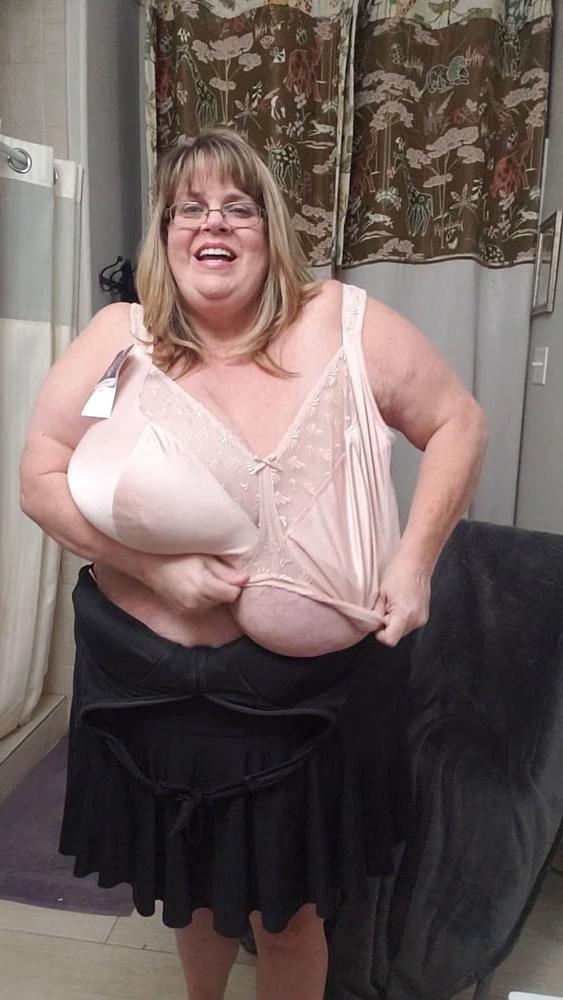 25P Big Boobs Profile 31 - pro-boobs