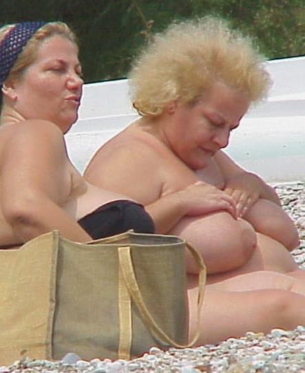 25P Granny big boobs beach 2