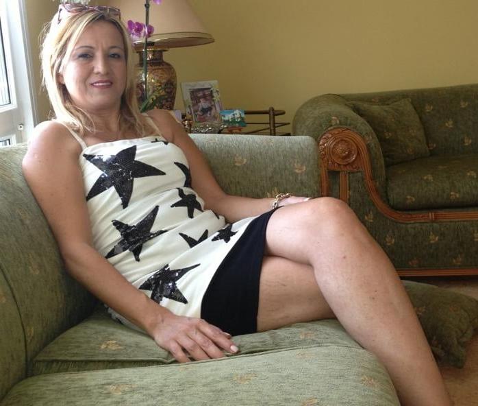 12P Turkish Sexy Mom - 2 - Please Fake of Her