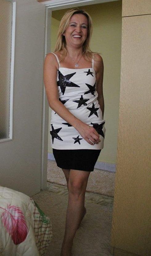 12P Turkish Sexy Mom - 2 - Please Fake of Her