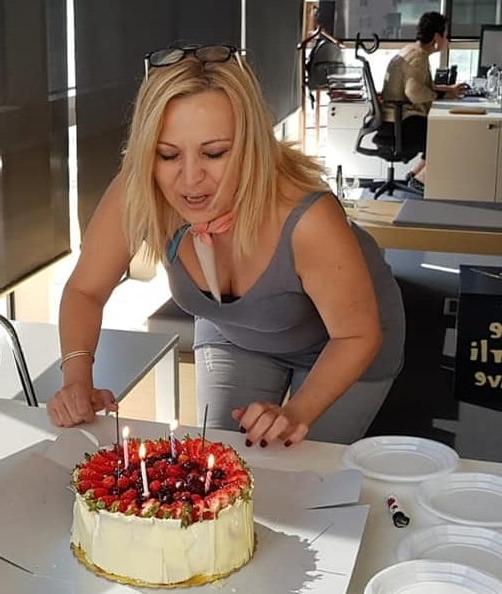 12P Turkish Sexy Mom - 2 - Please Fake of Her