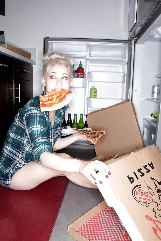 25P Who Wants a Pizza That? 7