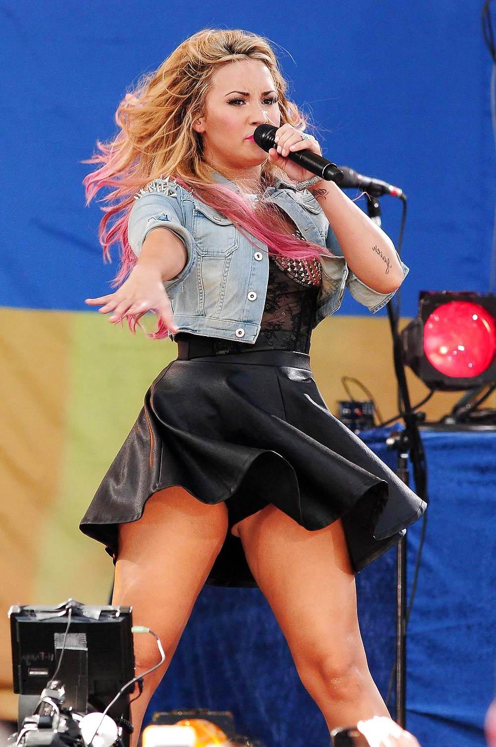25P Celeb Oops And Upskirts 5 By twistedworlds