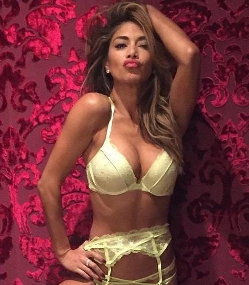 25P Girls That Make Me Cum 60