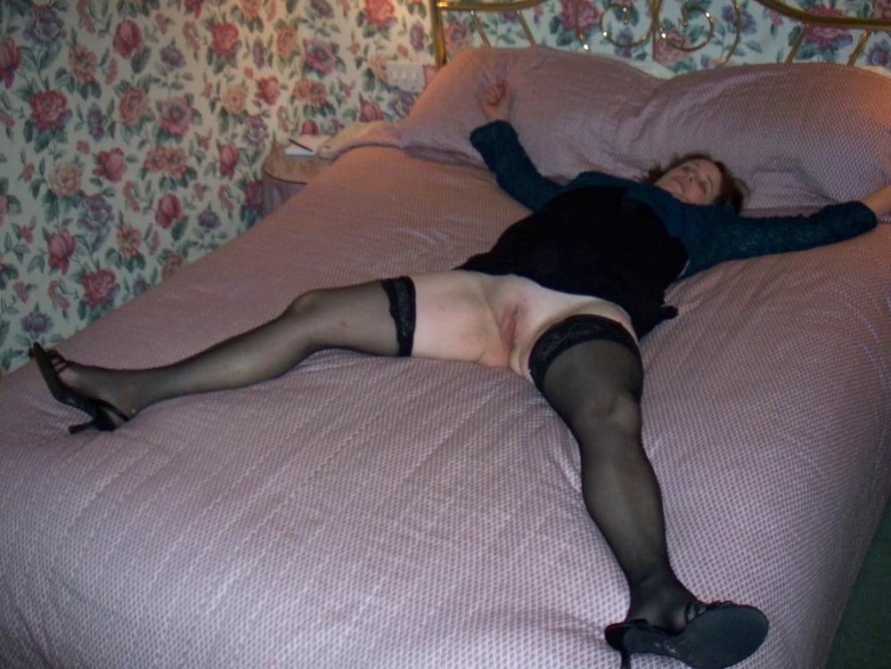 15P Mom show me your Nylons 92