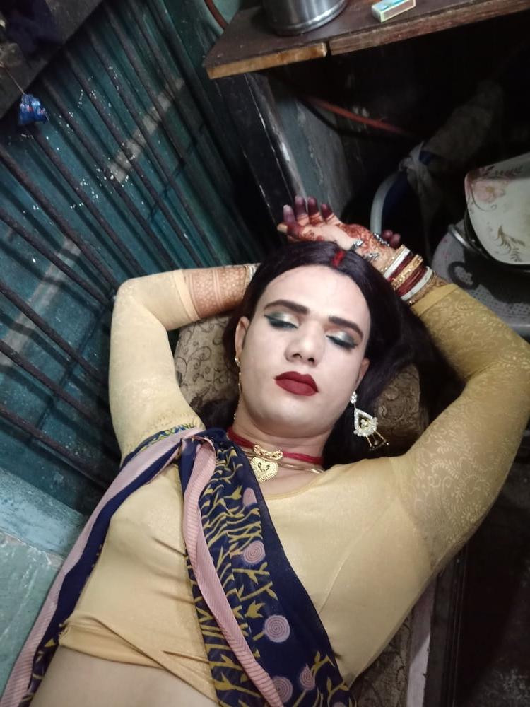 6P Crossdresser