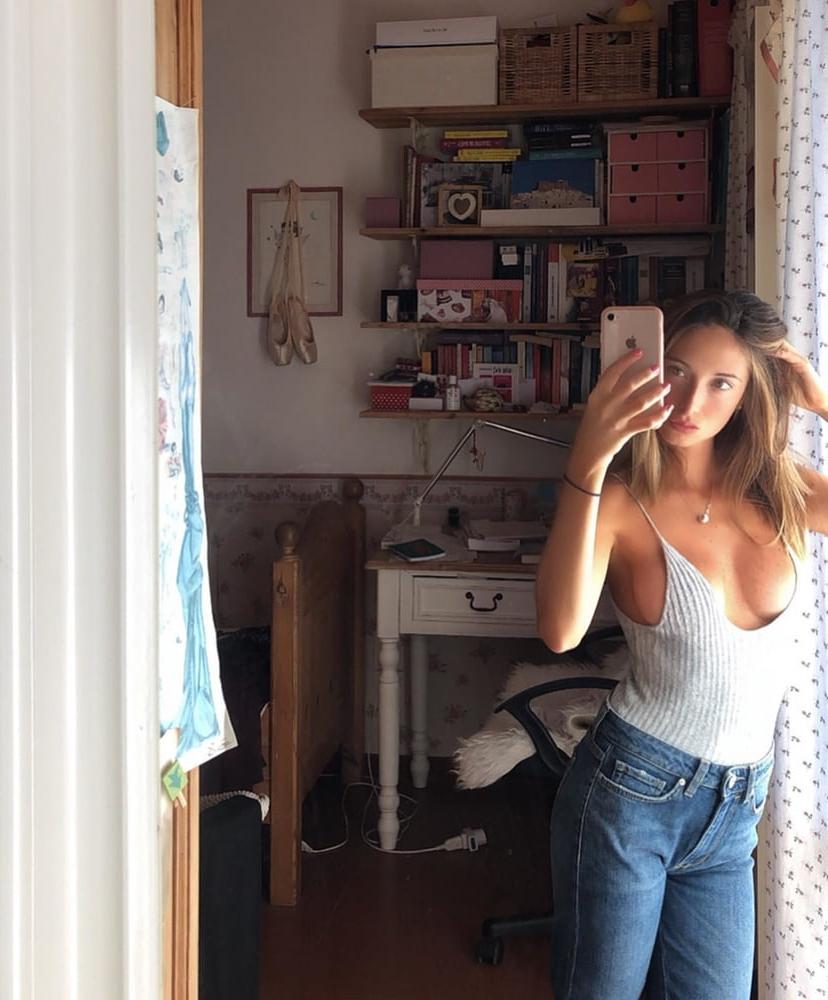 25P camilla sexy italian slut with big boobs