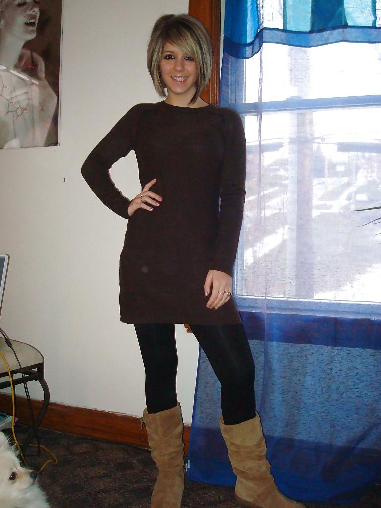 25P Blonde Sweet Emo Girl