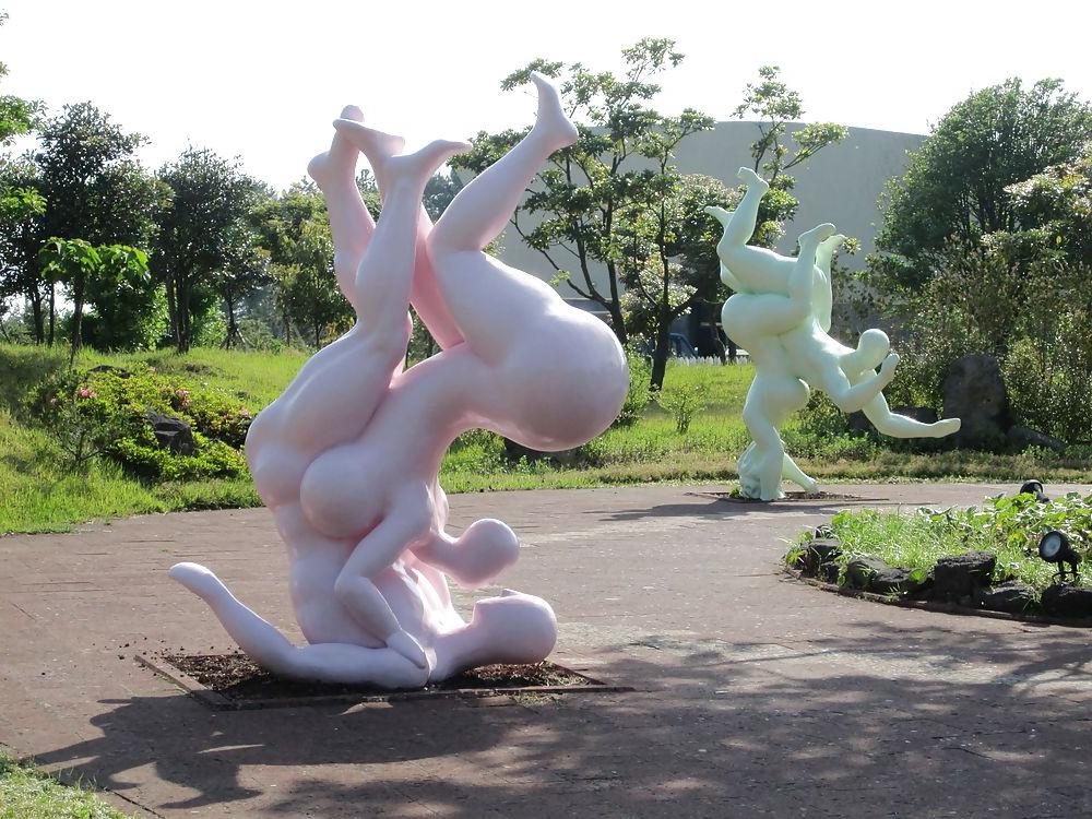 25P Big Erotic Sculptures 1 - Korean Erotic Parc