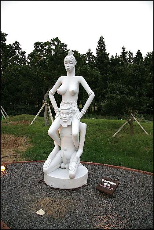 25P Big Erotic Sculptures 1 - Korean Erotic Parc