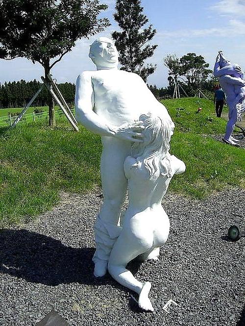 25P Big Erotic Sculptures 1 - Korean Erotic Parc