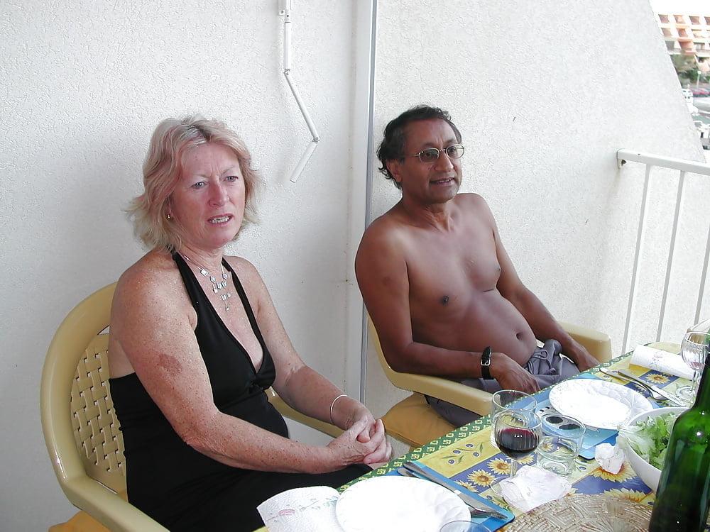 25P Women Need Exposure 843 - Mature Swinger