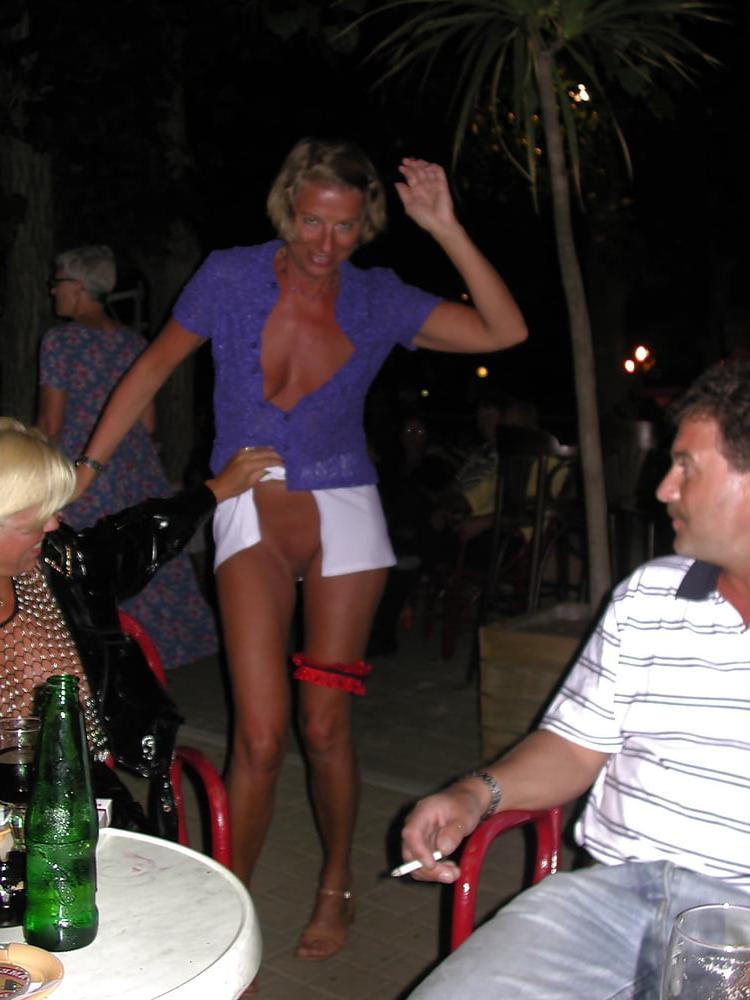 25P Women Need Exposure 843 - Mature Swinger