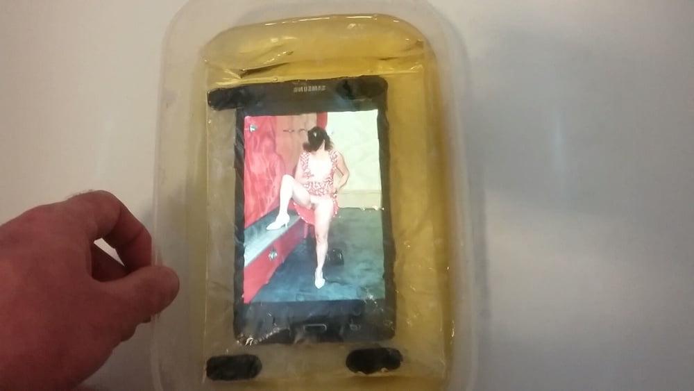 25P Lionx68 piss tribute photos