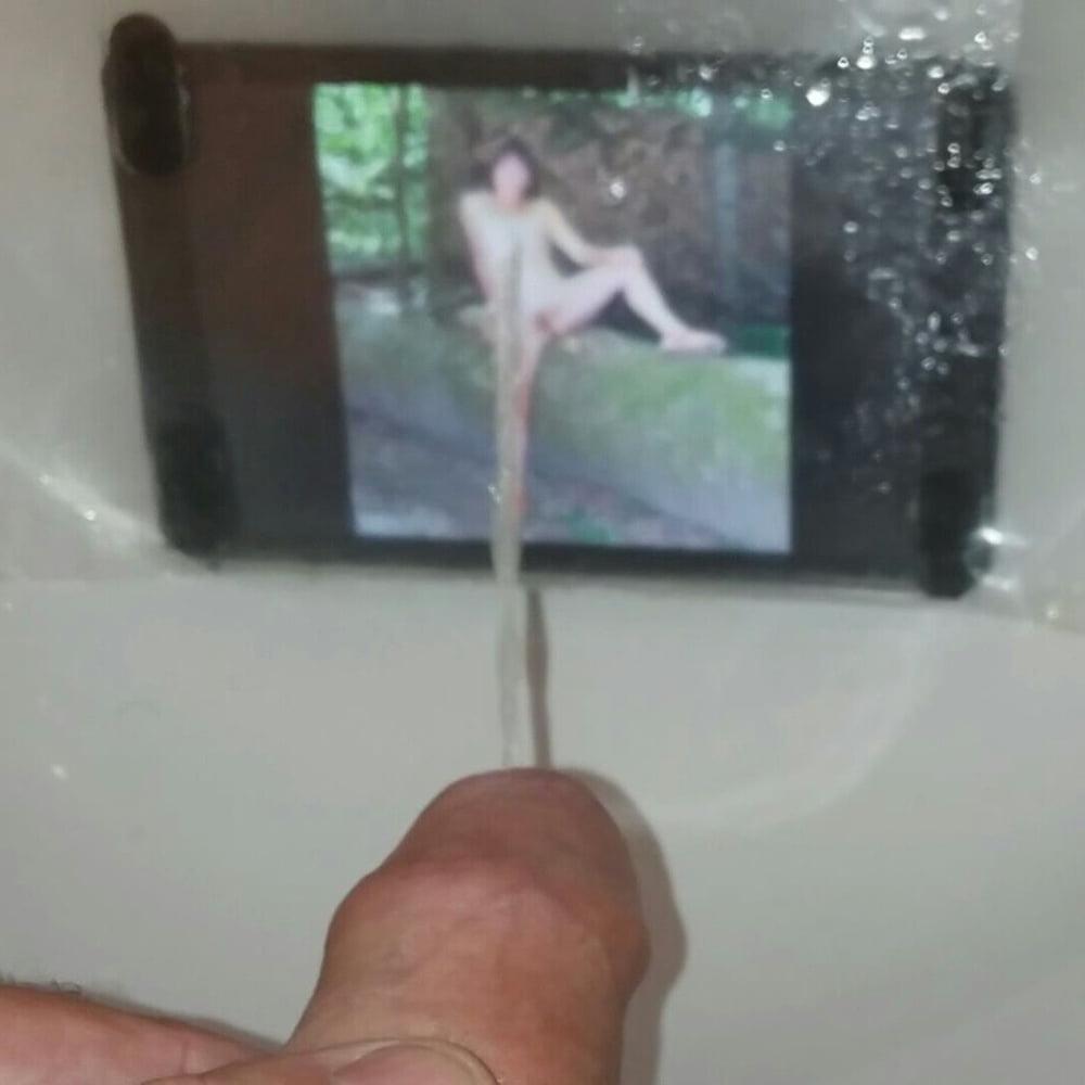 25P Lionx68 piss tribute photos