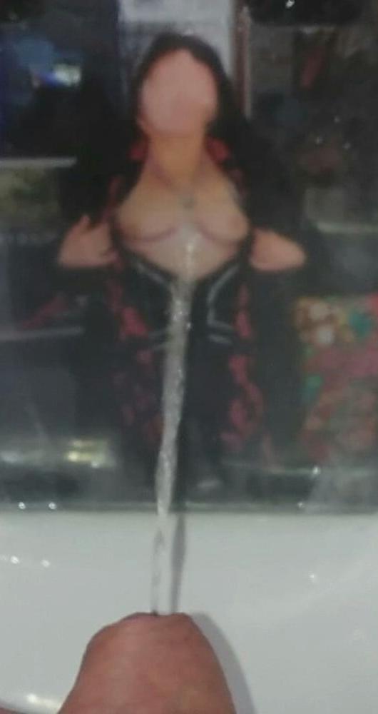 25P Lionx68 piss tribute photos