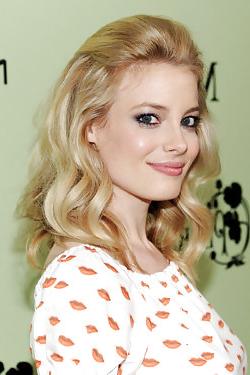 25P Community's Gillian Jacobs collection 2