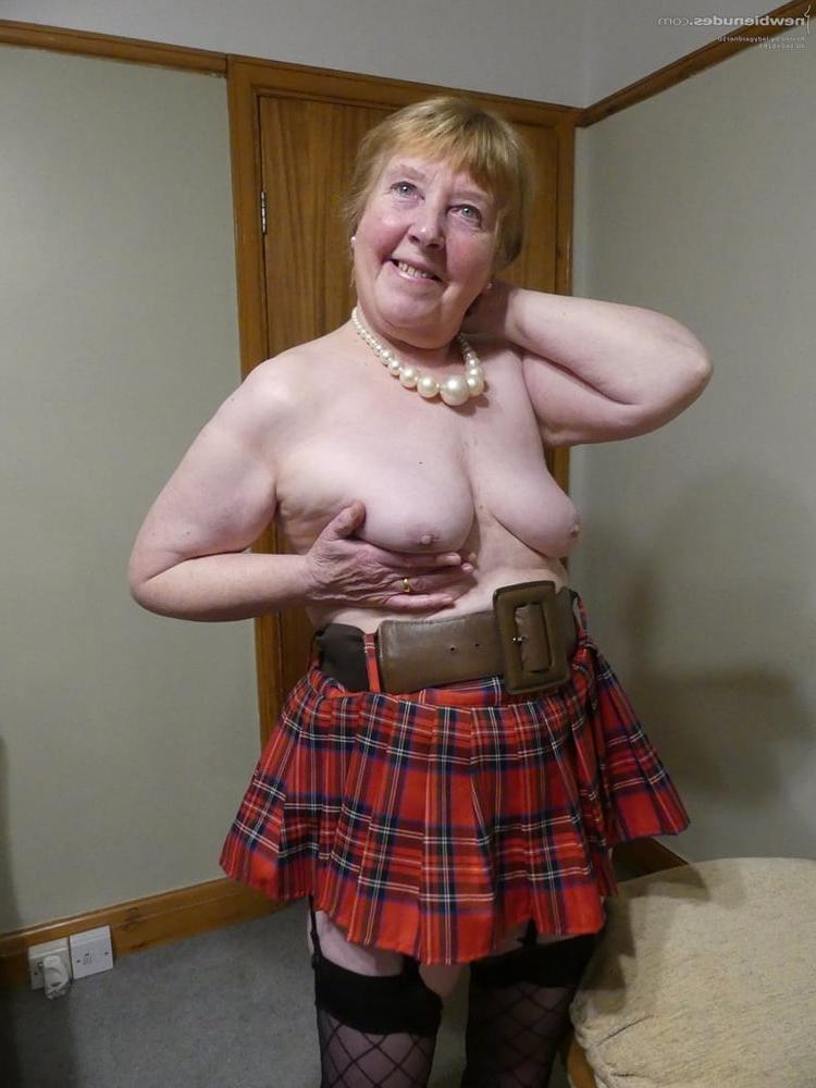 25P Hoodyman SSBBW 279 : Pervert fucker of pigs