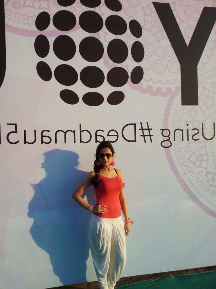 25P Pia Chauhan Randi