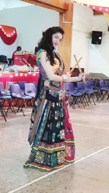 25P Pia Chauhan Randi