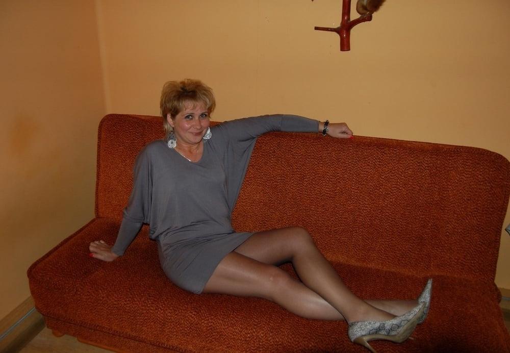 9P blonde mature