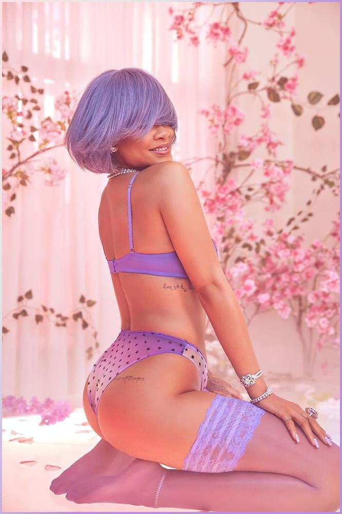 15P Rihanna Lingerie Spring 2020