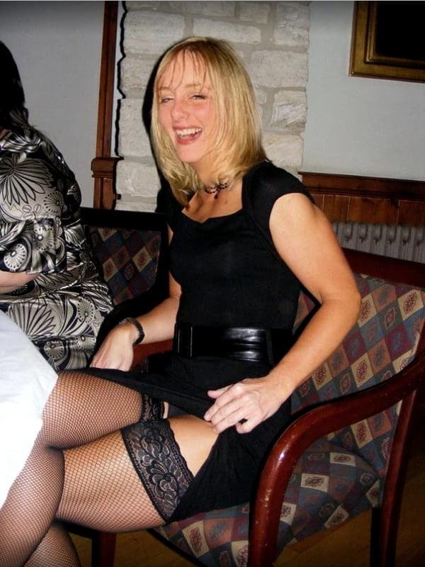 25P MATURE SLUTS WEAR STOCKING 23