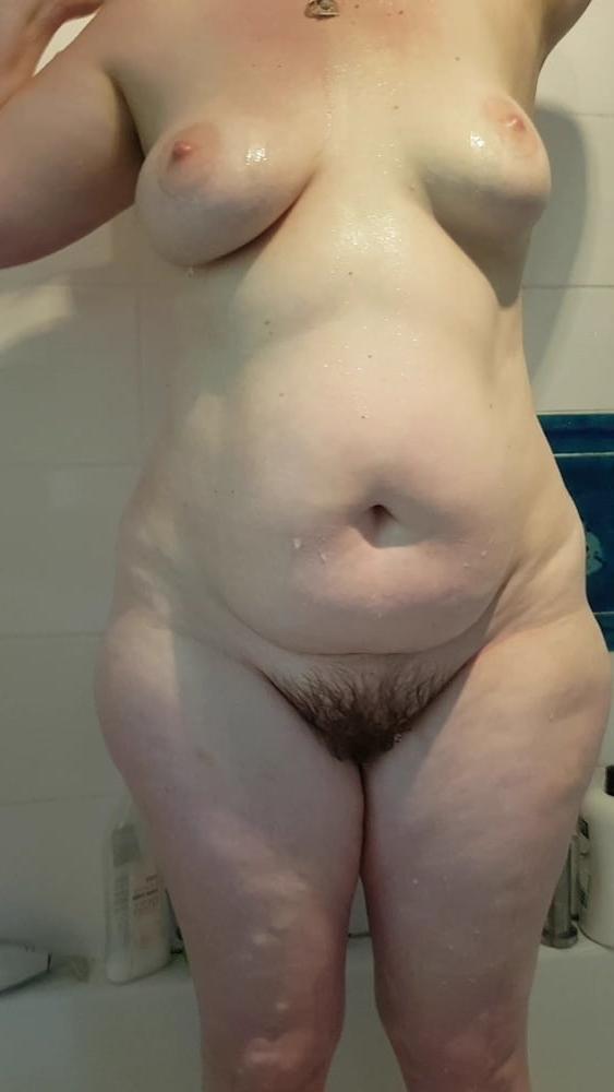 25P Mature mix 22 Towels and Showers