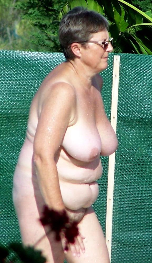 17P my wife's big boobs-2