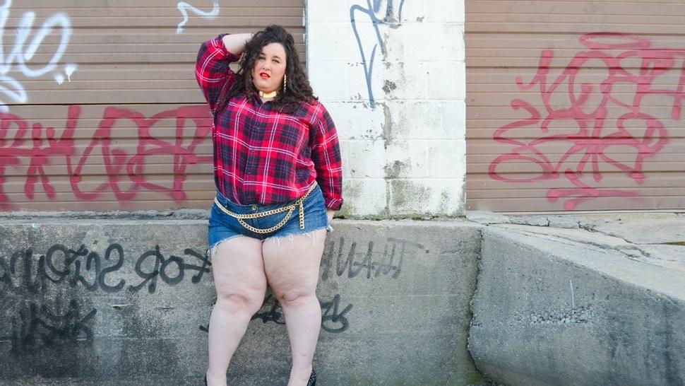 25P BIG GIRLS I'D FUCK HARD AND SHOOT MY CUM IN IV