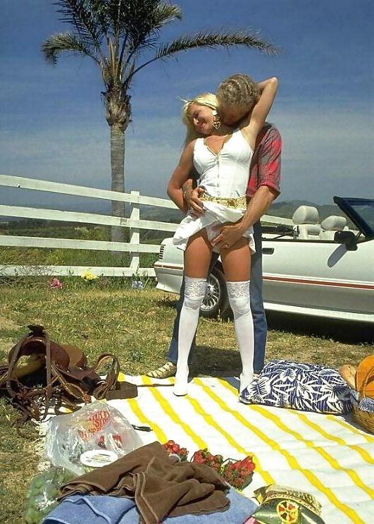 25P Blonde with nice titties on picnic with her admirer