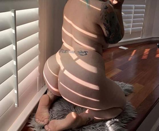 6P Big Booty 1