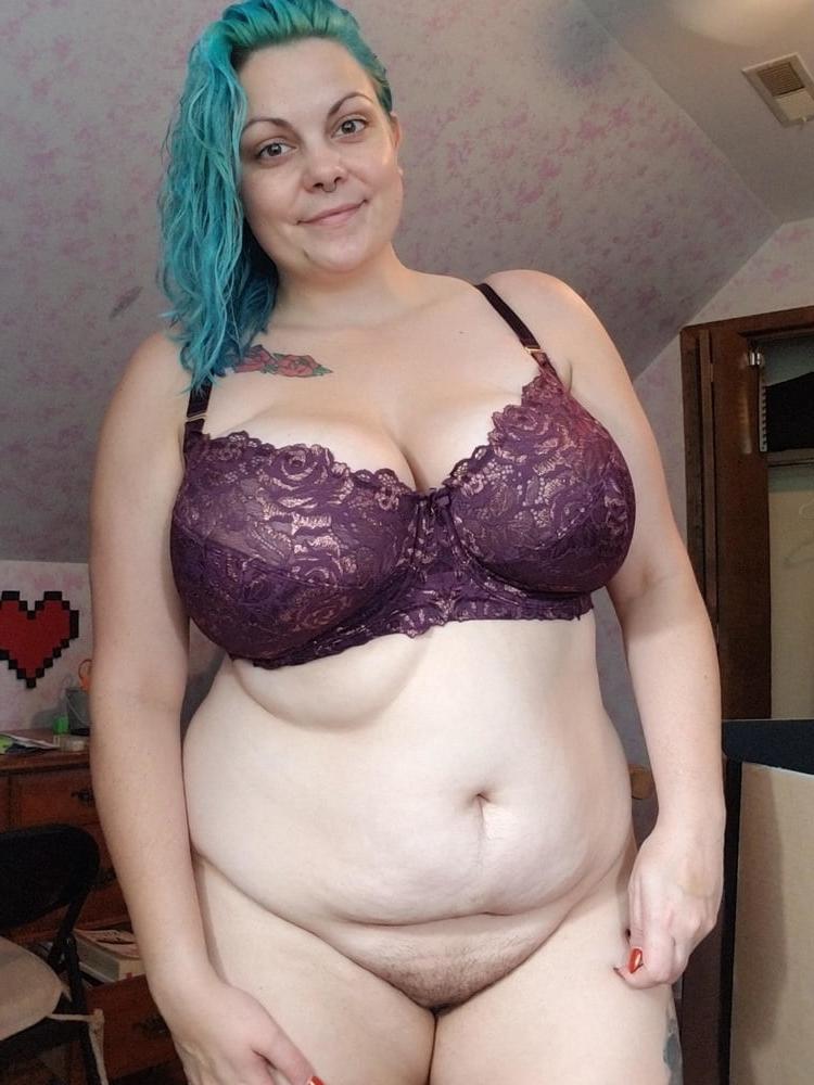 11P Beautiful and erotic woman 33