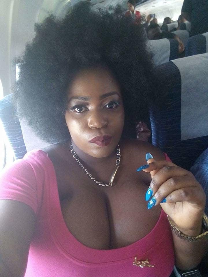 9P Big boobs  natural black