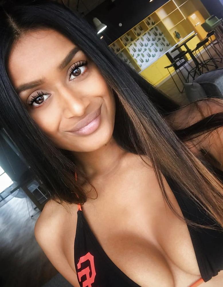 25P Girls That Make Me Cum 42