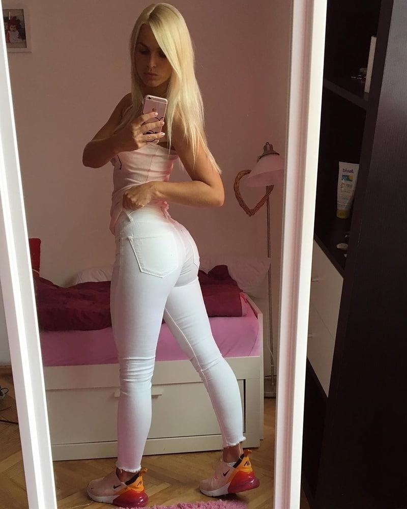 25P Booty Time 22
