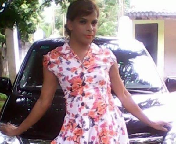 25P sl crossdresser 105
