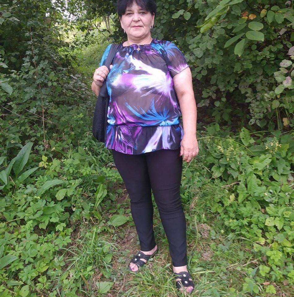 25P 45+ Mature woman