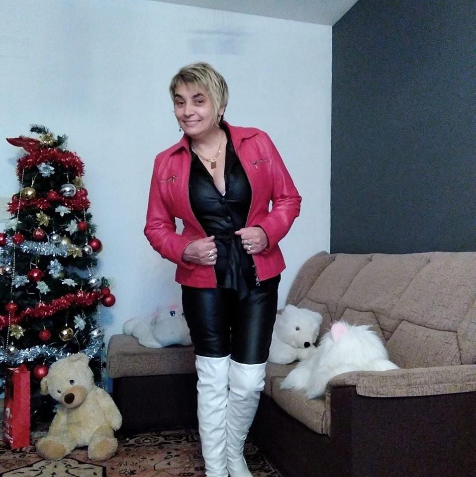 25P 45+ Mature woman