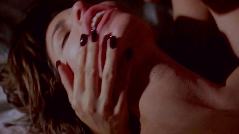 25P Gina Gershon Ultimate Nude Collection
