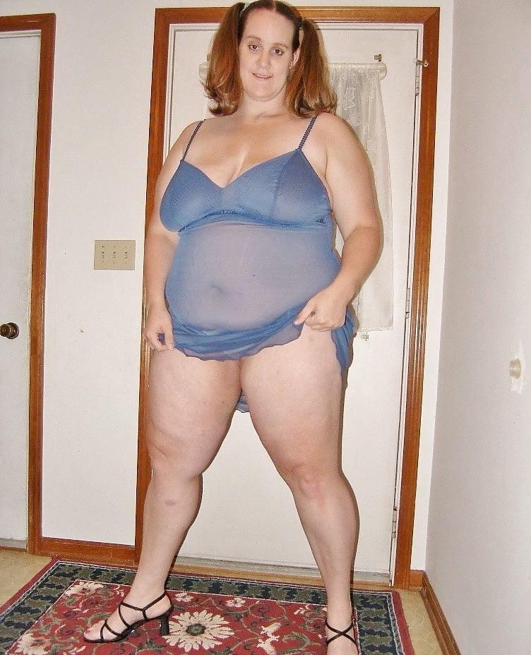 14P Beautiful and erotic woman 21