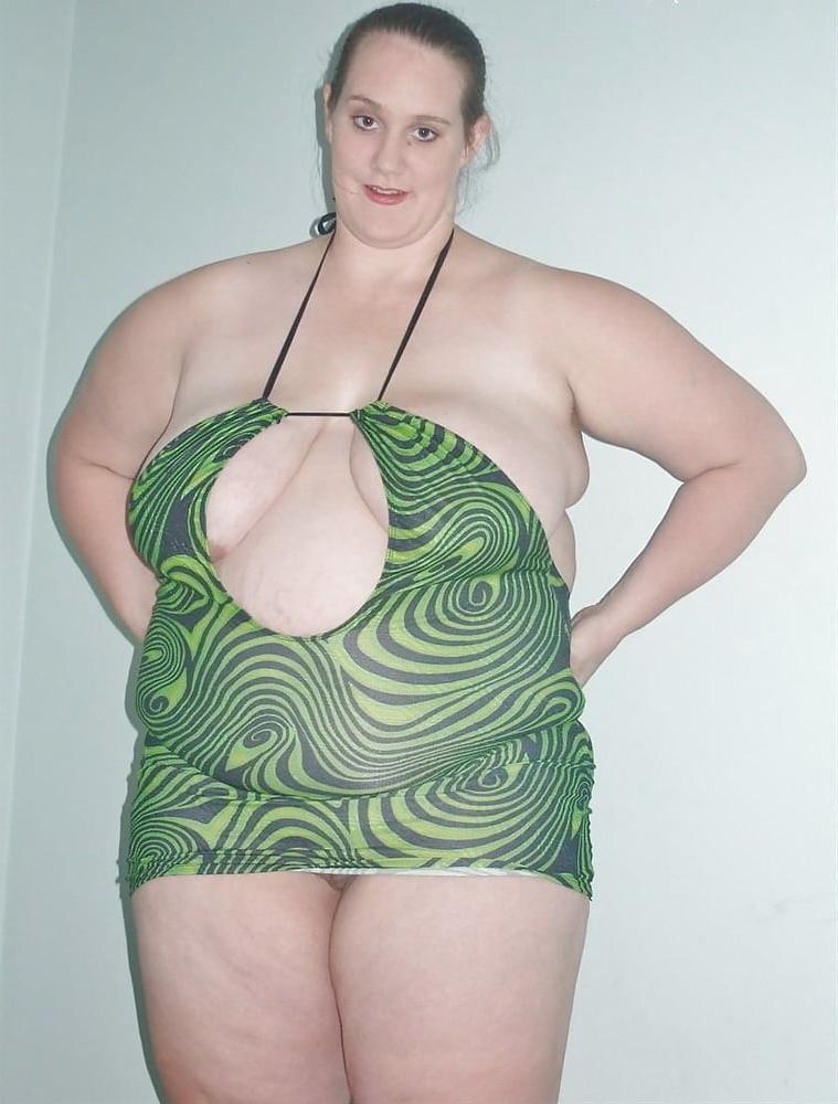 14P Beautiful and erotic woman 21